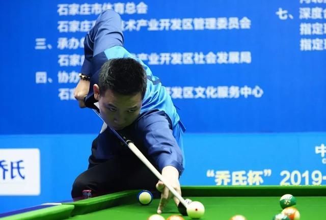 三镇的中场 三镇的中场